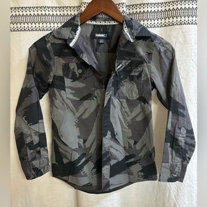 Tony Hawk Button Down Long Sleeve Shirt. Boys size Small.